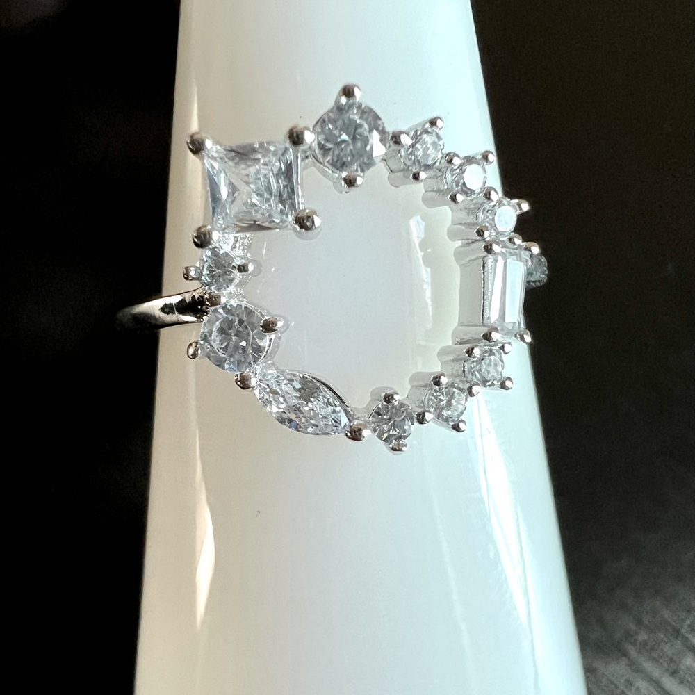 Dainty 925 Sterling Silver Open Circle Ring Size 9